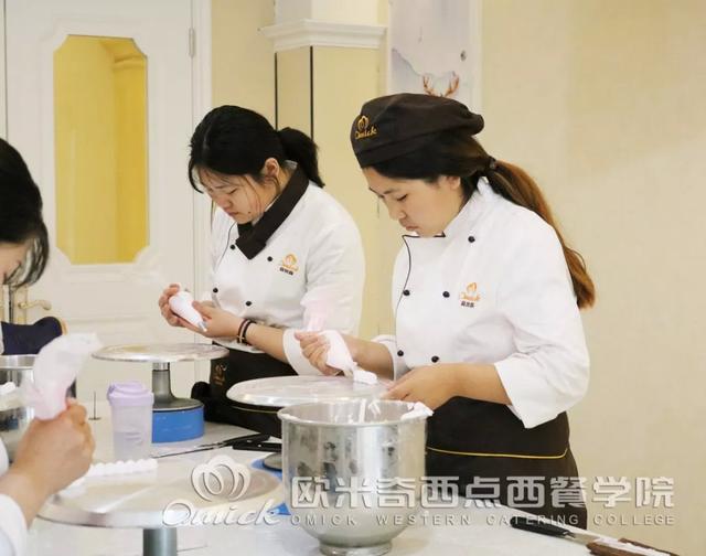 兰州欧米奇西点学员—90后宝妈励志创业路